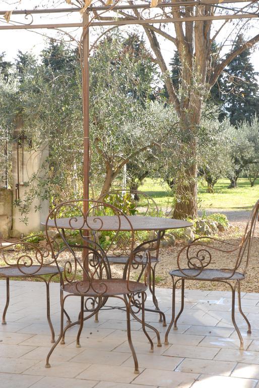 Gite Du Mas Des Oliviers Mézoargues Eksteriør bilde